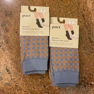 NEW! Pact Brown Sugar Gingham Premium Crew Socks Two Pair NWT! Retail: $24